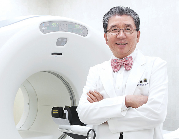 消化器官内科最棒的名医生闵英日(音译)代表院长 消化器官专业医院vi