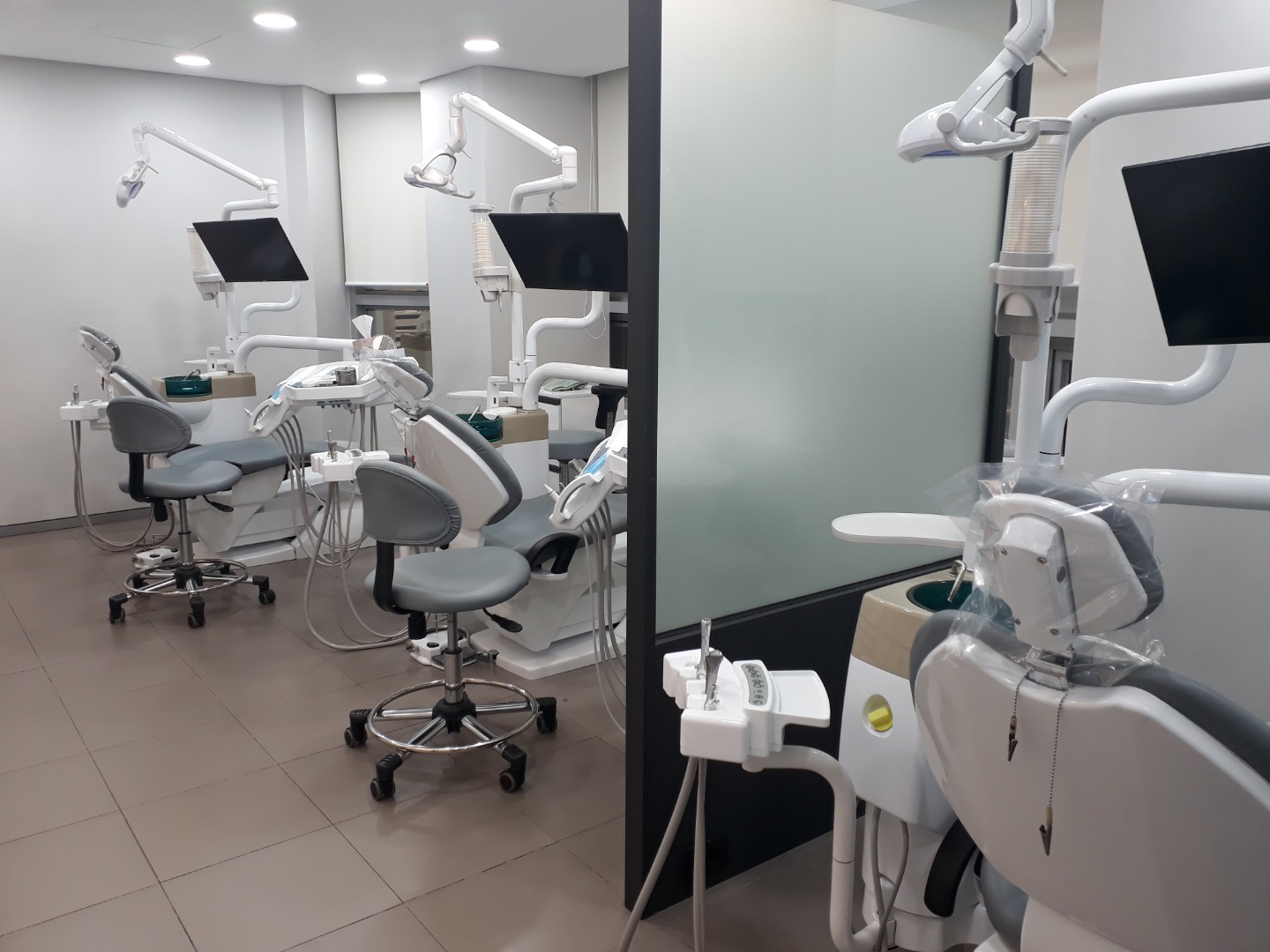A Plus Dental Clinic image8